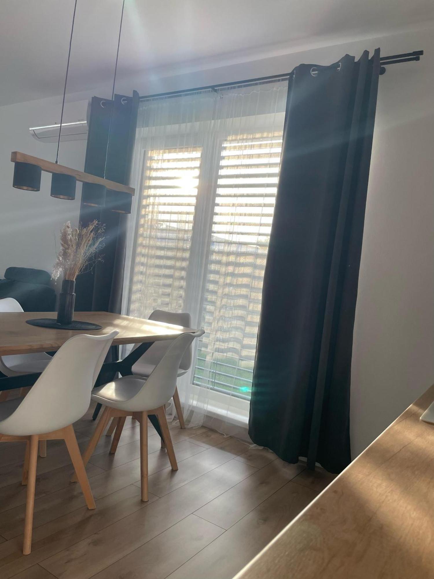 Klimatizovany Apartmanovy Dom, S Virivkou, 1B Сенець Екстер'єр фото
