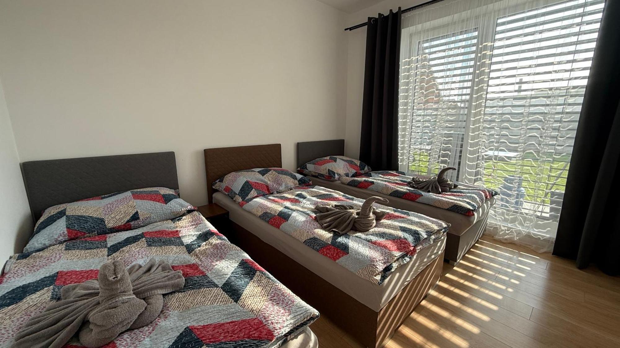 Klimatizovany Apartmanovy Dom, S Virivkou, 1B Сенець Екстер'єр фото